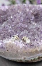 Boucles d'oreilles Or blanc chacune sertie d'un diamant d'environ 0,20ct Or 750