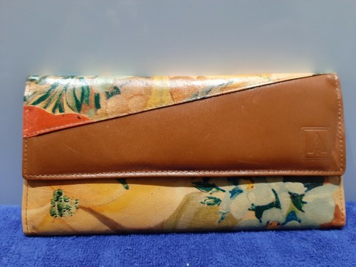 Tan faux leather - tan, floral