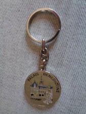 ANCIEN PORTE CLE METAL PALAIS