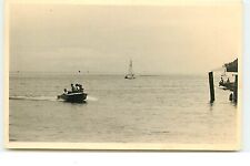 PAPOUASIE - Hommes dans une barque à moteur - 20591