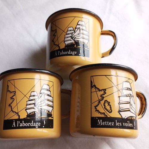 Lot trois tasses - trois,