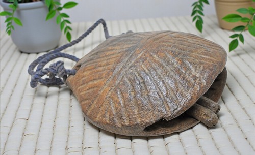 Cloche bois antique animaux - bois,