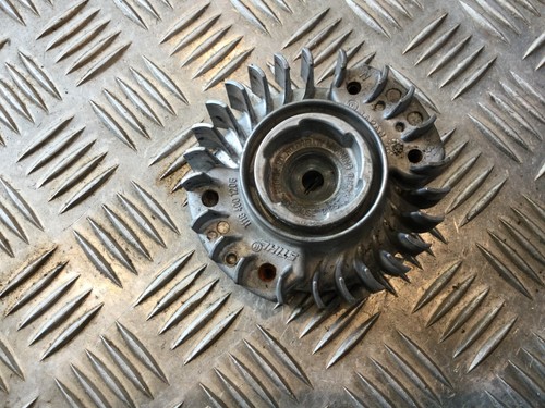 Volant moteur tronçonneuse - volant,