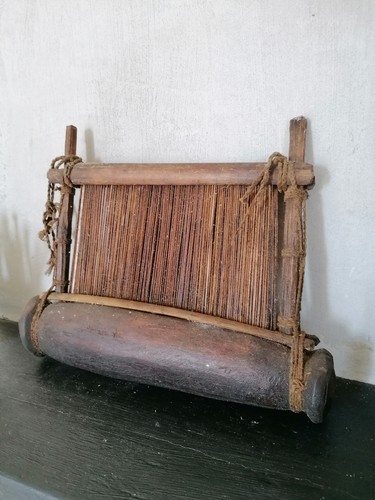 Ancien peigne métier à - peigne,