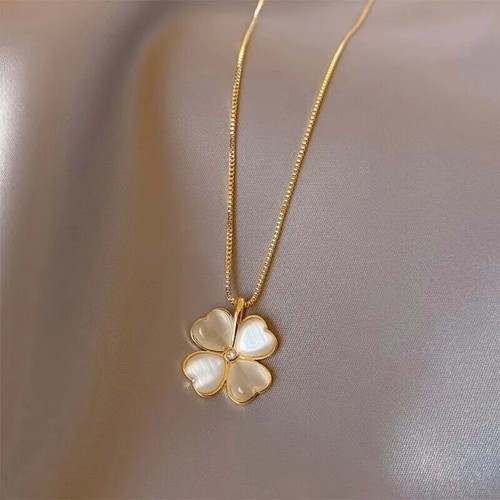 Collier fleur trèfle - , pierre