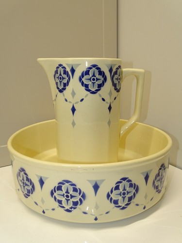 Ancien service toilette - service, de