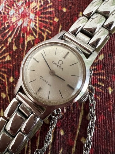 Montre ancienne ronde - , à