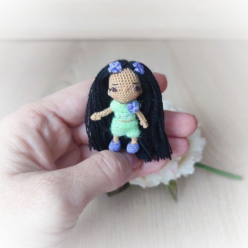 Poupée miniature crochet