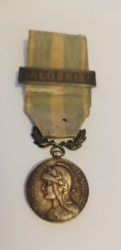 Médaille coloniale agrafe à - médaille,