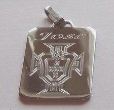 pendentif acier gravé croix