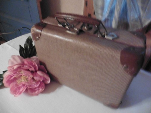 Ancienne valisette carton - valisette,