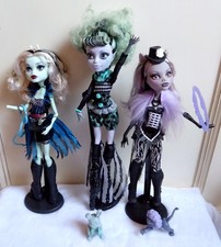 Monster High Freak du chic Frankie Clawdeen Twyla Toralei Honey Gooliope Rochell