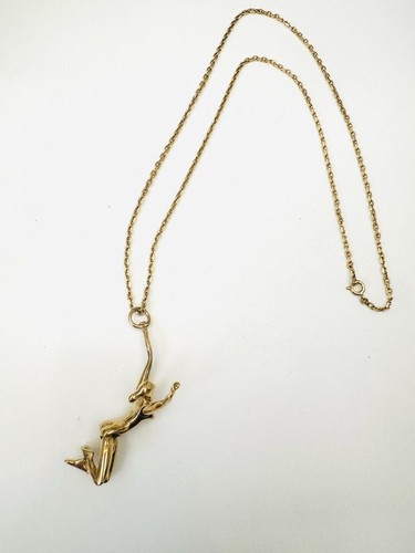 Collier danseuse nue