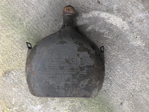 Gourde militaire armée