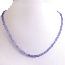 Collier de perles à facettes