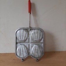 ANCIEN MOULE à CROQUE MONSIEUR  en ALU  4 compartiments