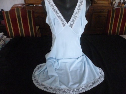Jolie combinaison fond robe - jolie,