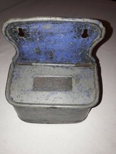 ANCIENNE BOITE A ALLUMETTES PYROGENE EN TOLE