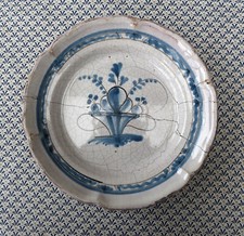 PLAT FAIENCE FORGES LES EAUX OU ROUEN / CUL NOIR / DECO BLEUE
