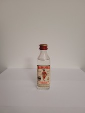 OLD VINTAGE BEEFEATER LONDON