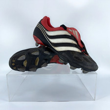 Crampons noirs Adidas Predator
