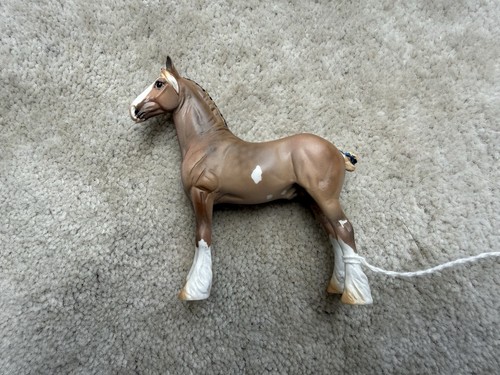 Peter stone horse - horse, chips