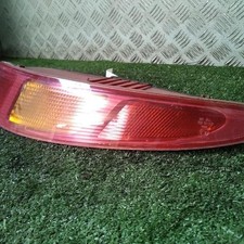 Feu arriere principal droit