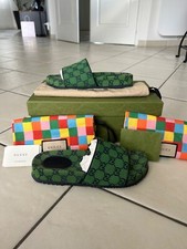 Claquettes Gucci vertes neuves