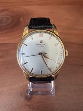 Montre Vintage Universal