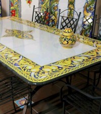 Table en pierre de lave et