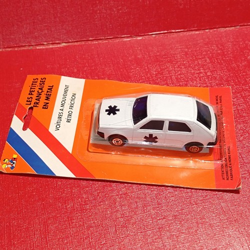Renault r14 ambulance jouet - 14,
