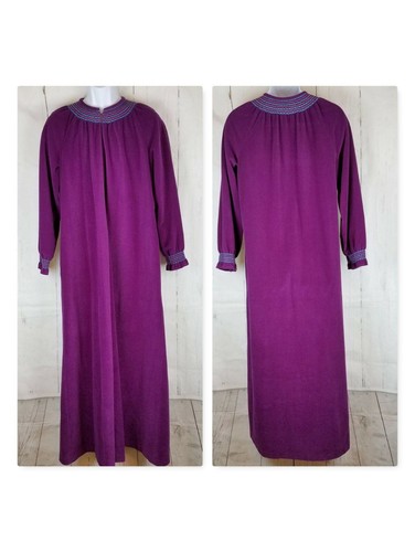 Vintage vanity fair robe - vintage, size