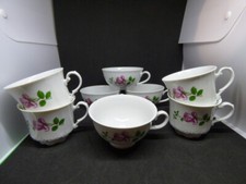 8 tasses en porcelaine allemande