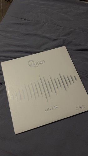 Queen air deluxe box - on,