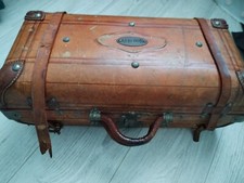 ancienne valise anglaise à restaurer