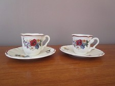 2  tasses à café & 2 sous