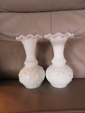 paire de vase en opaline blanche à décor de fleur 22 cm