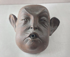 Ancienne tête / gargouille / bec de fontaine murale, en cuivre