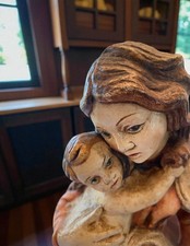 Statue de la Sainte vierge en