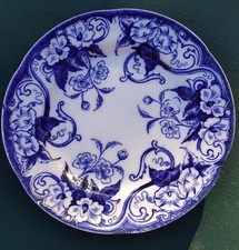 Creil et Montereau assiette Plate  Flora 19 ème Très bon état