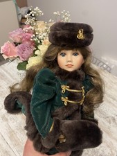 Poupée Ancienne En Porcelaine