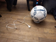 RADIO CASSETTE BALLON DE FOOTBALL UMBRO Ancien Vintage