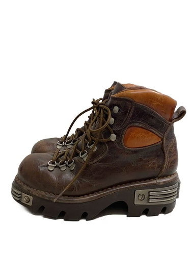 New rock boots - new, 37