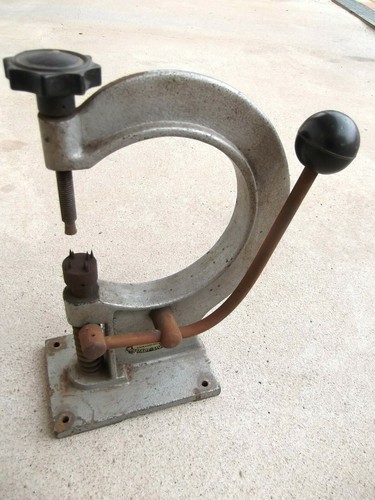Outil ancien machine pour - 1,