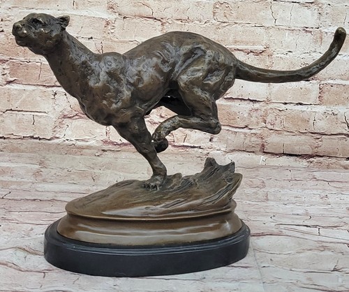 Sculpture bronze puma - bronze,