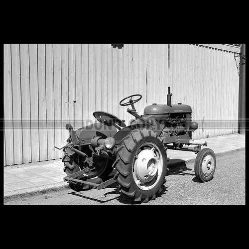 Photo 021673 massey harris - photo, a.021673