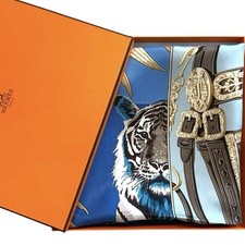 Foulard Hermès en soie Carré