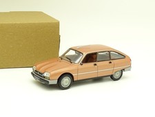 Universal Hobbies SB 1/43 -