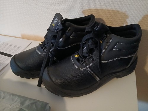 Chaussures sécurité neuve - sécurité,