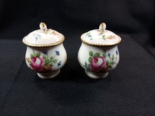 Paire de Tasses Couvertes